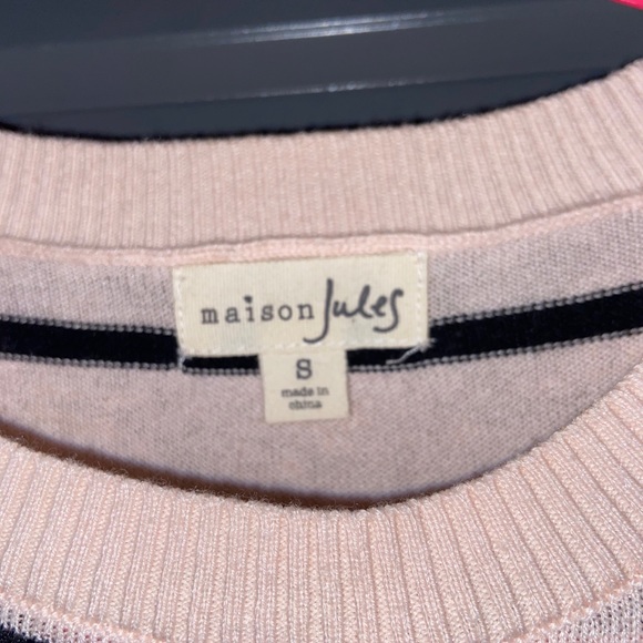 blouse - Picture 2 of 3